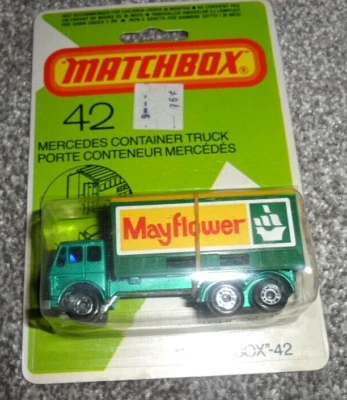 RARE GREEN CARD MATCHBOX 1980 ITALY UK #42 MERCEDES CONTAINER TRUCK MAYFLOWER - Image 1 of 3