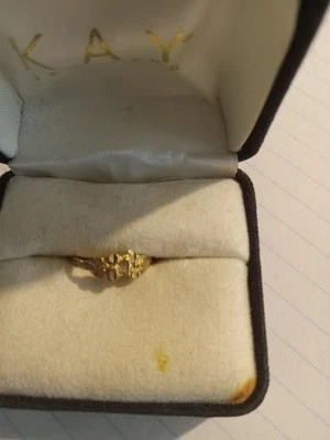 10KT YELLOW GOLD DIAMOND CUT NUGGET BABY SIGNET RING SIZE 2.75, 1.1 GRAMS - Image 1 of 2