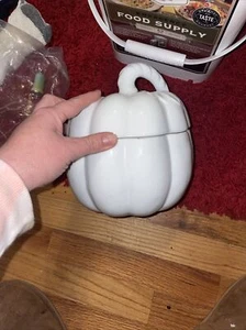 BIA Cordon Bleu 8 inch diameter Cookie Jar - Picture 1 of 3
