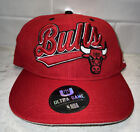 [OS] CHICAGO BULLS Ultra Game NBA Cursive Font Red Snapback Hat Cap Rare