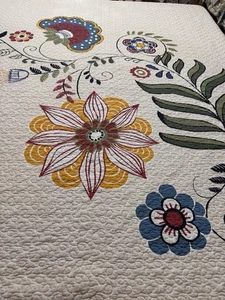 Mudhut Large Stylized Flowers Quilt 104x92 king  #577 - Picture 1 of 13