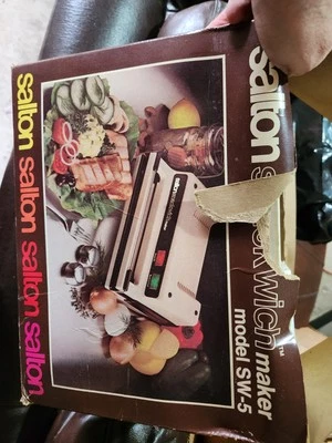 NIB Vtg Salton Snack n Sandwich Maker Stuffed Pockets Electric Non Stick - Image 1 of 3