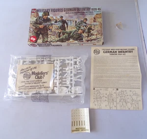 AIRFIX Figurine Militari Fanteria Tedesca 1939-45 Soldatini 1-32 Kit Boxato 03582-6 - Foto 1 di 9