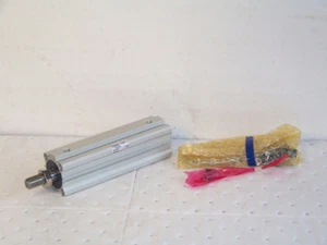 SMC CHDQB32-100DM-F7DWSC Hydraulic CH Cyliner 32mm Bore 100mm Stroke - Picture 1 of 7