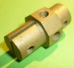 Acoplamiento de tira octogonal compatible con Meccano, parte 63b - Imagen 1 de 1