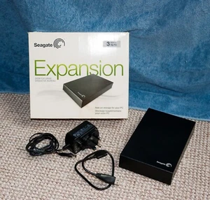 Seagate STBV3000200 3TB External Hard Drive USB 3.0 - 19 days Usage - Photo 1/10