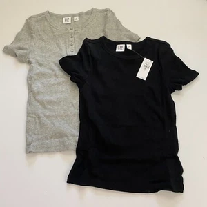 GAP Girl Tops Shirts 8 Medium Two Set Ribbed Short Sleeve Gray Black New - Picture 1 of 3