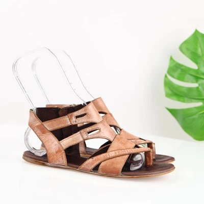 Sandálias femininas ROAN tamanho 8,5 couro marrom gladiador tanga zíper sapatos lisos - Imagem 1 de 4