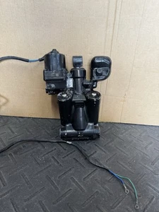 Suzuki DF60 DF70  Power Trim Tilt Manifold Assembly For Parts - Picture 1 of 11
