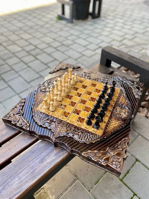 Lindo tabuleiro de xadrez  Chess board, Chess set, Chess set unique