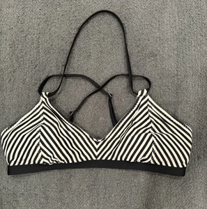 Top de bikini Athleta negro blanco a rayas triángulo inalámbrico grande acolchado/extraíble - Imagen 1 de 8