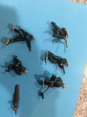 American Metal 1950s toy soldiers World War II Uniforms. Willing To Make A Deal - Image 1 of 4