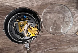 Interruptor de presión de tubo Bourdon Dwyer Mercoid DA-7031-153-7 (M3) - Imagen 1 de 4