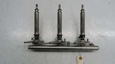 2013-2016 Mercedes E350 W212 OEM 3.5L Engine Right Side Fuel Injectors W/Rail Foto 1 de 4