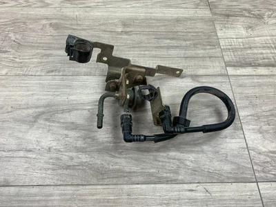 Оригинальный регулятор давления топлива шланг топливной рейки 1999-2005 Mazda Miata NB 1,8 - Изображение 1 из 4