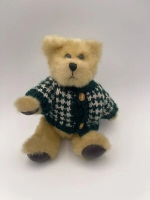 HugFun Bear Green and White Sweater Jointed 8" Teddy Christmas 1998 - Image 1 of 4