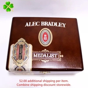 Caja de cigarros de madera vacía Alec Bradley Robusto Medalist 7,25" x 5,75" x 2,75" - Imagen 1 de 11