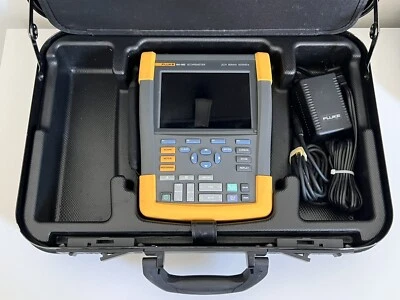 Fluke 190-062 Color ScopeMeter 60 MHz 2 Channels 625 MS/s Test Tool + Probes - Image 1 of 4