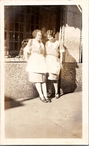 Discreet Fat Secret Lesbian Flapper Women Snapshot 1920s Vintage Photo Gay Int - Picture 1 of 2