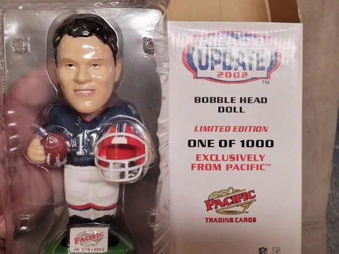 2pc lot Drew Bledsoe Pacific Heads Update & McDonalds playmaker BobbleHead Bills Cover