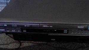 Samsung SV-DVD1E VHS DVD Kombigerät Hi-Fi - Bild 1 von 5