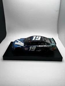 Martin Truex Jr 2020 Auto Owners Insurance Sherry Strong 1/24 ELITE NASCAR  - Picture 1 of 7