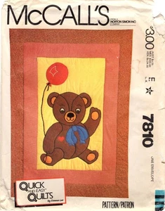 Trapunta vintage TEDDY BEAR McCall's 7810 NON TAGLIATA motivo applique cucito ©1981 - Foto 1 di 4