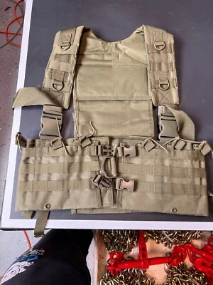 Plataforma de pecho NcSTAR VISM AR - Hasta 12 cargadores - Bronceado - ¡NUEVA! Foto 1 de 2