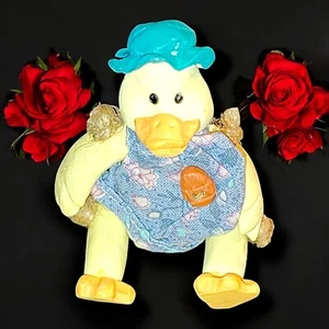 "Vestido de madera Russ Berrie miniatura de pato con estante de cuidador vintage 3""" - Imagen 1 de 2