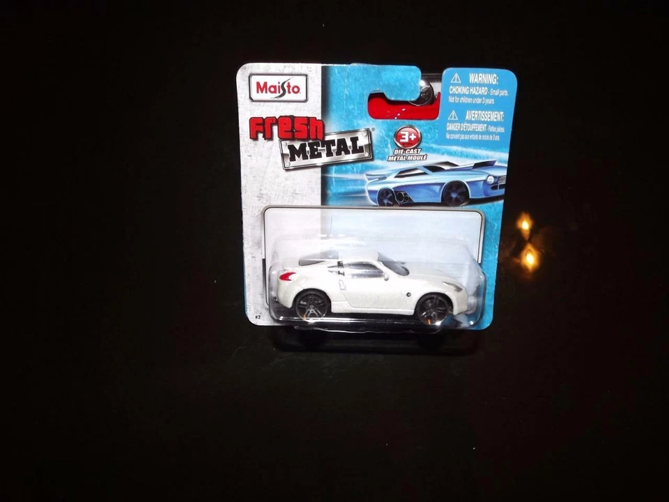 2009 NISSAN 370 DIE CAST SPORTS CAR! AWESOME! - Image 1 of 1