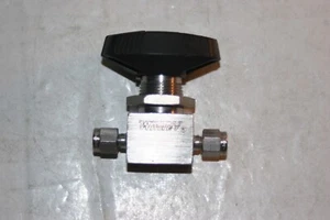 1/16 Tube 316ss Ball Valve (2500 Psi) Whitey Swagelok SS-41S1-K - Picture 1 of 3