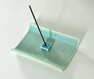 Japan Nipponkodo En celadon incense stick plate + stand/holder日本香堂縁青磁色香皿 - Picture 1 of 5