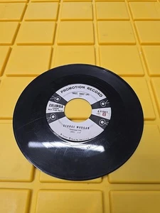 45 RPM Columbia Promotion Record / Jeorge Morgan Perfect Romance & Sweet Lips - Picture 1 of 2