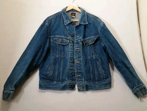 Vintage Lee Riders Denim Jean Trucker Jacket Size 44 Reg Cowboy Distressed Cuff - Picture 1 of 15