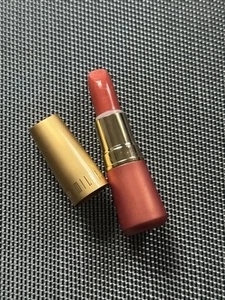 Milani Velvet Moisturizing Cream Lipstick In Shade 212 Glamorous DISC - Picture 1 of 2