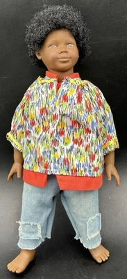 Muñeca negra afroamericana vintage Heidi Ott Little Ones 12" Boy Evan Foto 1 de 4