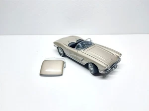 Chevrolet Corvette Spider Hard-Top Beige del 1962 - 1/18 Autoart art. 71101 - Foto 1 di 16