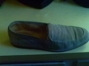 BARNEY'S MADE IN ITALY BEIGE SLIP ON SHOES 9.5 M MEN'S  - Picture 1 of 4