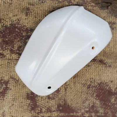 Panel de cubierta lateral izquierdo blanco Yamaha Royal Star XVZ1300 99-13 Foto 1 de 4