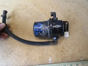 TRIUMPH TR5 1959 500CC TRIPPLE OIL FILTER MOUNT & FILTER VINTAGE - Imagen 1 de 9