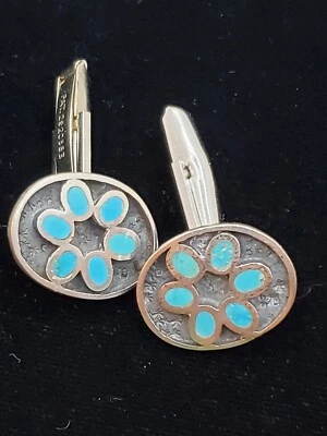 Gemelos turquesa con incrustaciones de ley caja de sombra oxidada accesorios Flower Power Foto 1 de 4