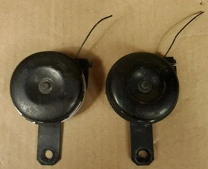 2001-2015 OEM Toyota Prius Low High Note Horns set of 2 86520-28180 86510-28130 - Bild 1 von 6