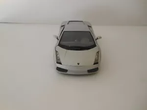 Maisto Lamborghini Gallardo 1/18 Scale Yellow Diecast Car Model - Picture 1 of 9