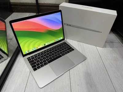 Apple MacBook Air Retina 13.3" 2019 - 128GB SSD 8GB Ram 1.6GHz Core i5 - Silver - Image 1 of 4