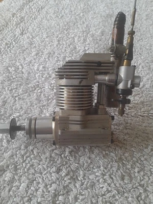 LASER 70 MODEL AIRCRAFT GLOW NITRO ENGINE - Image 1 of 4