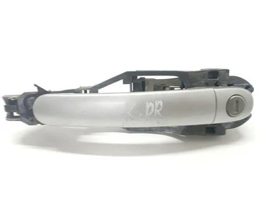 Maniglia esterna porta sinistra posteriore VW BORA Variant 1J6 1.9 Diesel 85kw 2000 22732246 - Immagine 1 di 4