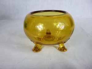 Vaso vintage vichingo vetro flowerlite rosa ciotola treppiede piedi #1007 ambra NO rana - Foto 1 di 5