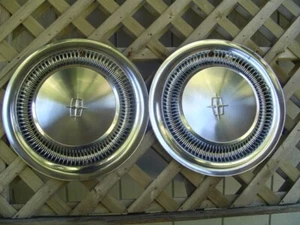 VINTAGE 1965 65 1966 66 LINCOLN CONTINENTAL PREMIER TOWN CAR HUBCAPS WHEEL COVER - Picture 1 of 18