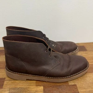 Stivali Chukka Clarks da uomo 14 Desert Boot in pelle marrone suola a strappo bassi in pizzo usati in ottime condizioni - Foto 1 di 12
