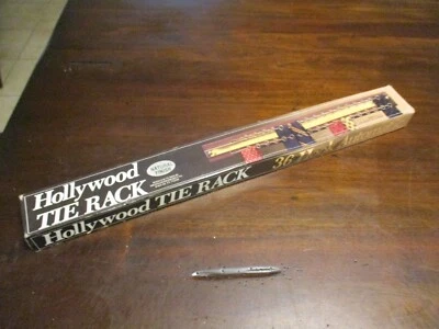 Hollywood 19"" Tie Rack 36 Ganchos Automático NOSIOB FEITO NOS EUA Acabamento Natural - Imagem 1 de 4